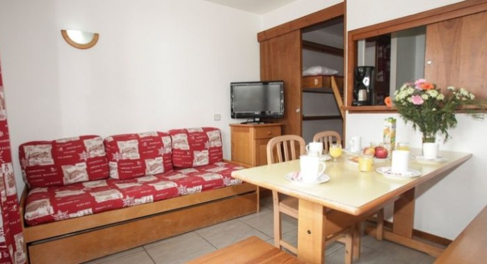 Hameau du Borsat Apartment, Tignes ski chalet, image 3